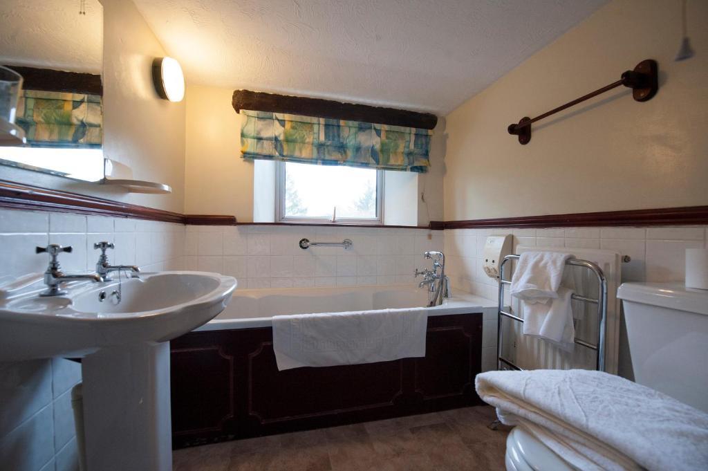 Cwmwennol Country House Сондерсфут Номер фото